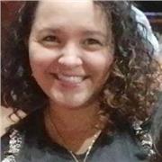 Profesora de preescolar y Master en educación primaria. 20 años de experiencia como docente y directiva de colegios  privados. Metodologías moderna y didáctica experiencial.